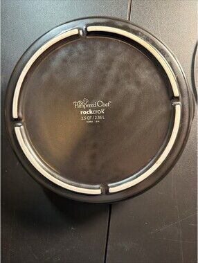 Pampered Chef Rockcrok 2.5 Qt 2.35L Everyday Pan Black Korea Retired Cookware